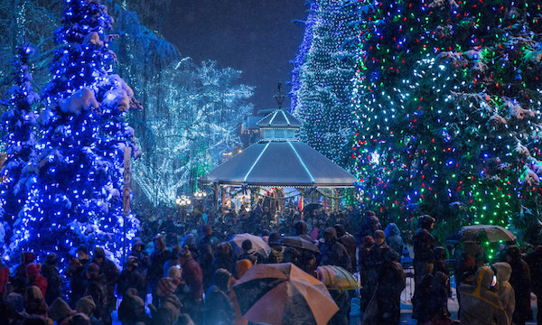 Leavenworth-Christmas-Lighting-Festival-Winston-Wong-1000x600